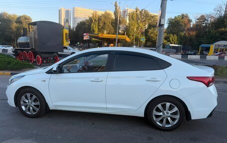 Hyundai Solaris II рестайлинг, 2017 год, 1 330 000 рублей, 6 фотография