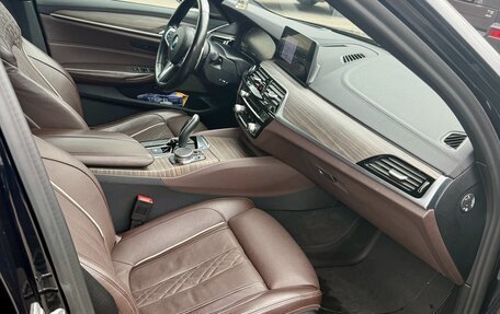 BMW 5 серия, 2019 год, 3 900 000 рублей, 15 фотография