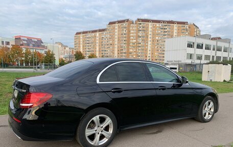 Mercedes-Benz E-Класс, 2019 год, 2 880 000 рублей, 4 фотография