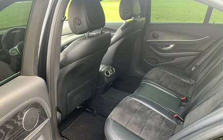 Mercedes-Benz E-Класс, 2019 год, 2 880 000 рублей, 11 фотография