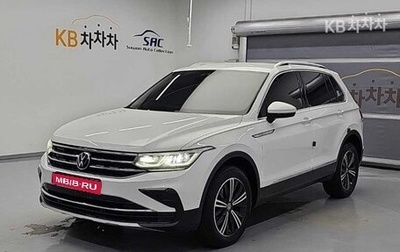 Volkswagen Tiguan II, 2023 год, 3 190 000 рублей, 1 фотография