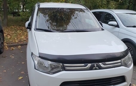 Mitsubishi Outlander III рестайлинг 3, 2012 год, 1 100 000 рублей, 1 фотография