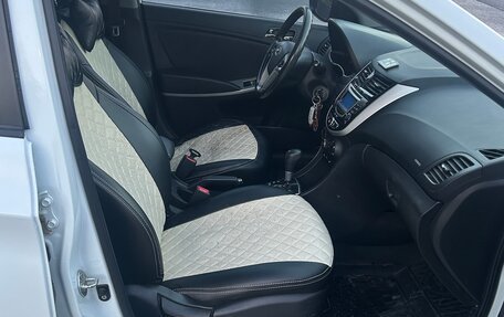 Hyundai Solaris II рестайлинг, 2013 год, 900 000 рублей, 11 фотография