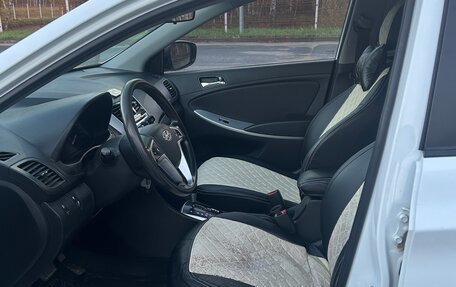 Hyundai Solaris II рестайлинг, 2013 год, 900 000 рублей, 13 фотография