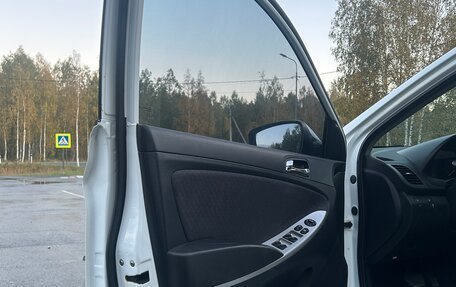 Hyundai Solaris II рестайлинг, 2013 год, 900 000 рублей, 14 фотография