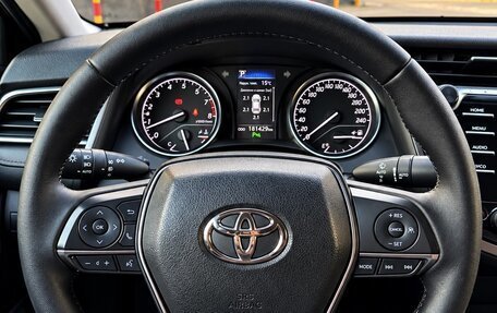 Toyota Camry, 2019 год, 1 990 000 рублей, 9 фотография