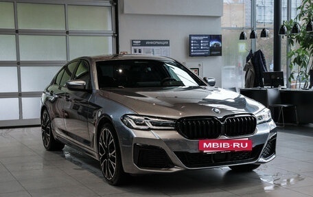BMW 5 серия, 2022 год, 5 350 000 рублей, 3 фотография