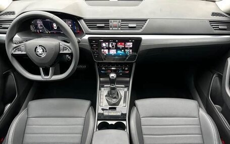 Skoda Superb III рестайлинг, 2023 год, 1 580 000 рублей, 9 фотография