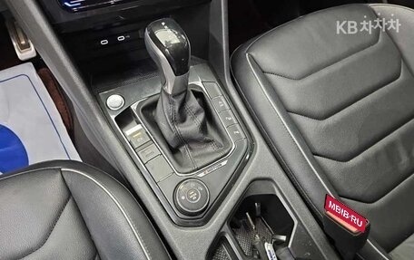 Volkswagen Tiguan II, 2023 год, 3 190 000 рублей, 6 фотография