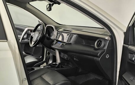 Toyota RAV4, 2017 год, 2 580 000 рублей, 9 фотография