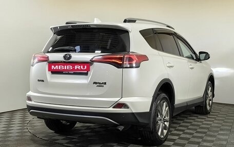 Toyota RAV4, 2017 год, 2 580 000 рублей, 4 фотография