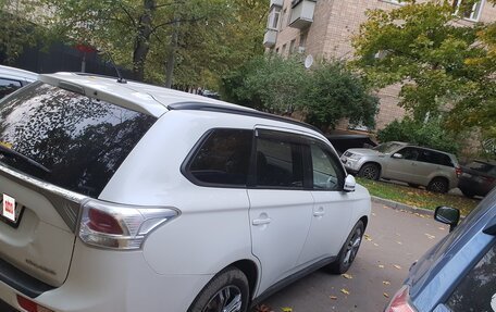 Mitsubishi Outlander III рестайлинг 3, 2012 год, 1 100 000 рублей, 4 фотография
