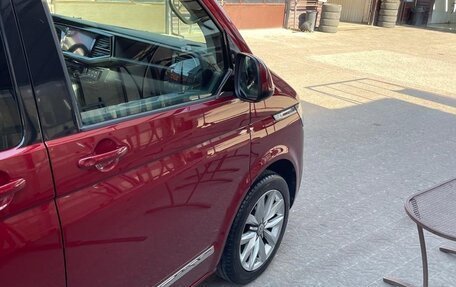 Volkswagen Multivan T6 рестайлинг, 2019 год, 5 650 000 рублей, 7 фотография