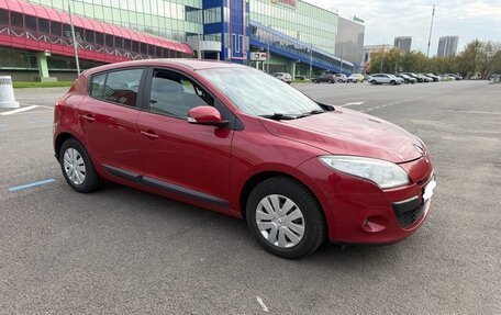 Renault Megane III, 2012 год, 850 000 рублей, 2 фотография