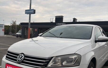 Volkswagen Passat B7, 2013 год, 1 110 000 рублей, 1 фотография