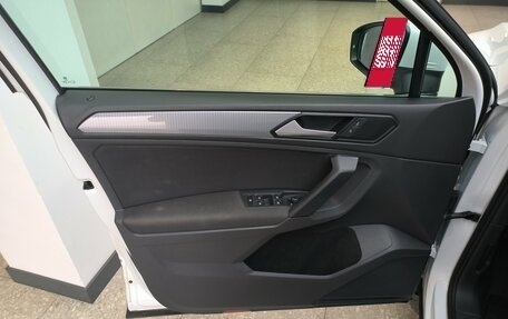 Volkswagen Tiguan II, 2020 год, 3 150 000 рублей, 13 фотография