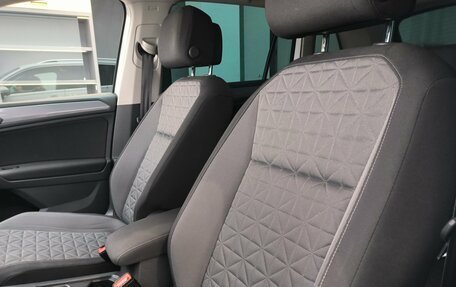 Volkswagen Tiguan II, 2020 год, 3 150 000 рублей, 32 фотография