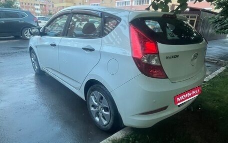 Hyundai Solaris II рестайлинг, 2015 год, 700 000 рублей, 9 фотография