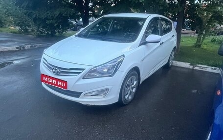Hyundai Solaris II рестайлинг, 2015 год, 700 000 рублей, 8 фотография