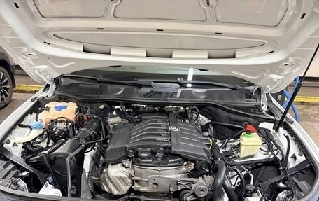 Volkswagen Touareg III, 2012 год, 1 900 000 рублей, 3 фотография