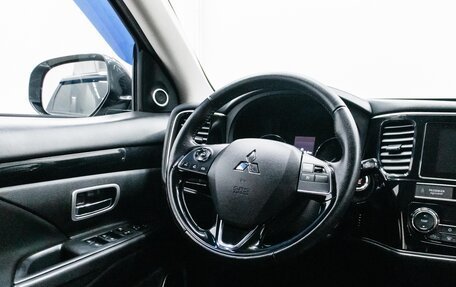 Mitsubishi Outlander III рестайлинг 3, 2019 год, 2 199 000 рублей, 12 фотография