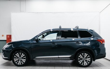 Mitsubishi Outlander III рестайлинг 3, 2019 год, 2 199 000 рублей, 8 фотография