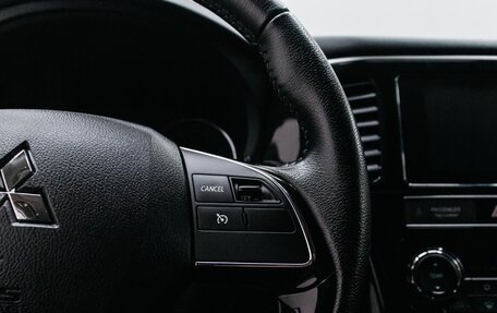 Mitsubishi Outlander III рестайлинг 3, 2019 год, 2 199 000 рублей, 20 фотография