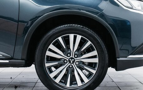Mitsubishi Outlander III рестайлинг 3, 2019 год, 2 199 000 рублей, 31 фотография