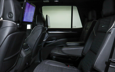 Cadillac Escalade V, 2025 год, 16 499 000 рублей, 10 фотография