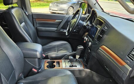 Mitsubishi Pajero IV, 2008 год, 1 620 000 рублей, 11 фотография