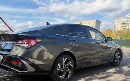 Hyundai Elantra, 2023 год, 1 980 000 рублей, 5 фотография