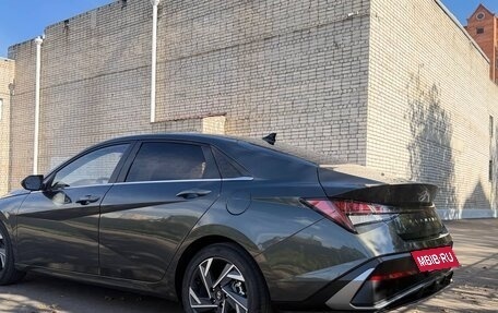 Hyundai Elantra, 2023 год, 1 980 000 рублей, 4 фотография