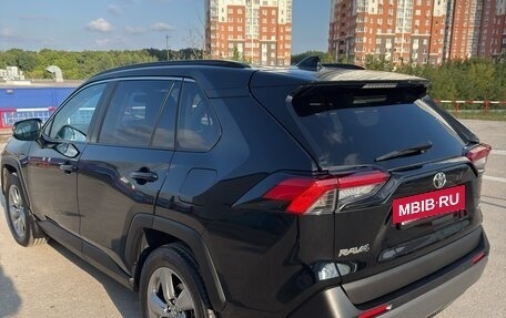 Toyota RAV4, 2020 год, 2 850 000 рублей, 4 фотография