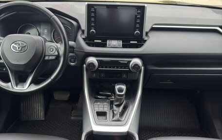 Toyota RAV4, 2020 год, 2 850 000 рублей, 8 фотография