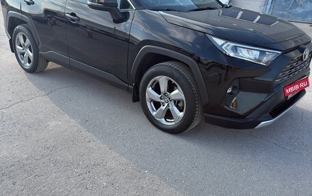 Toyota RAV4, 2020 год, 2 850 000 рублей, 2 фотография
