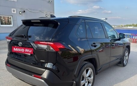 Toyota RAV4, 2020 год, 2 850 000 рублей, 3 фотография