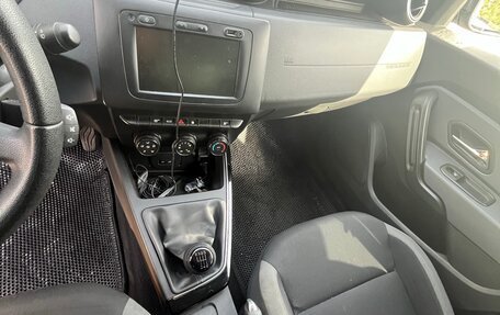 Dacia Duster II, 2019 год, 1 600 000 рублей, 2 фотография