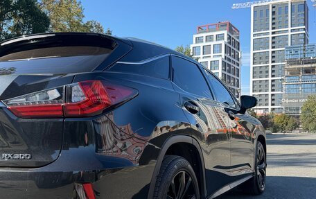 Lexus RX IV рестайлинг, 2018 год, 4 200 000 рублей, 6 фотография