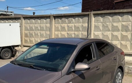 Hyundai Solaris II рестайлинг, 2019 год, 630 000 рублей, 4 фотография