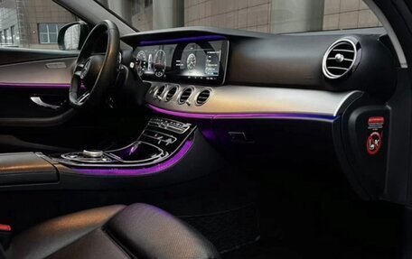 Mercedes-Benz E-Класс, 2018 год, 2 300 000 рублей, 13 фотография