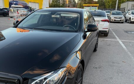 Mercedes-Benz E-Класс, 2018 год, 2 300 000 рублей, 6 фотография