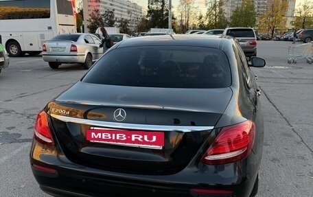 Mercedes-Benz E-Класс, 2018 год, 2 300 000 рублей, 4 фотография