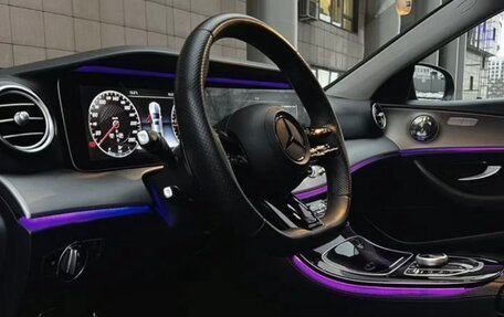 Mercedes-Benz E-Класс, 2018 год, 2 300 000 рублей, 14 фотография
