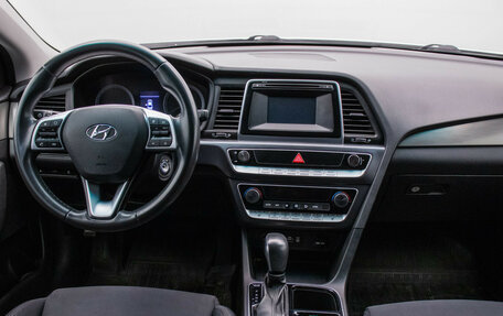 Hyundai Sonata VII, 2018 год, 1 619 000 рублей, 13 фотография