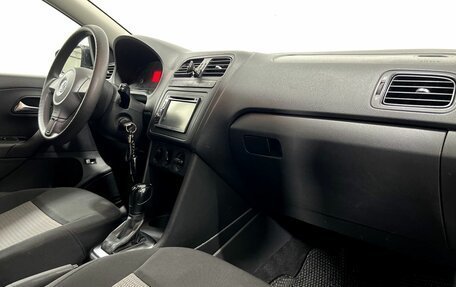 Volkswagen Polo VI (EU Market), 2012 год, 700 000 рублей, 12 фотография