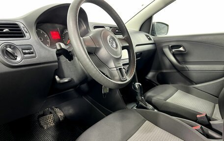 Volkswagen Polo VI (EU Market), 2012 год, 700 000 рублей, 10 фотография