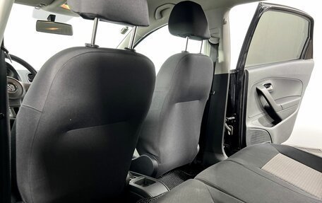 Volkswagen Polo VI (EU Market), 2012 год, 700 000 рублей, 11 фотография