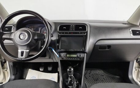 Volkswagen Polo VI (EU Market), 2011 год, 870 000 рублей, 15 фотография