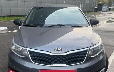 KIA Rio III рестайлинг, 2016 год, 1 050 000 рублей, 2 фотография