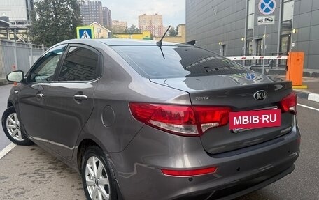 KIA Rio III рестайлинг, 2016 год, 1 050 000 рублей, 4 фотография